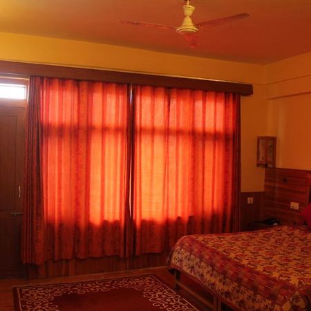 Pema Thang Hotel 康格拉 外观 照片