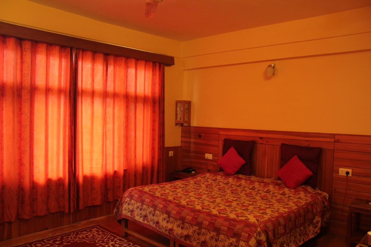 Pema Thang Hotel 康格拉 外观 照片